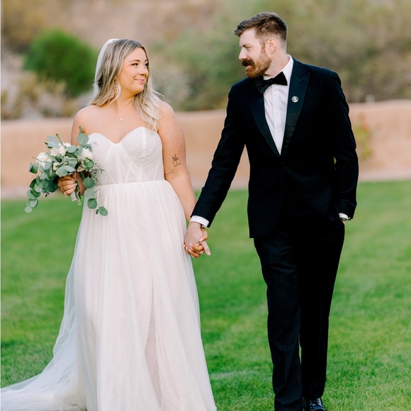 Meet your Posher, Taylor - Picture 6 of 6